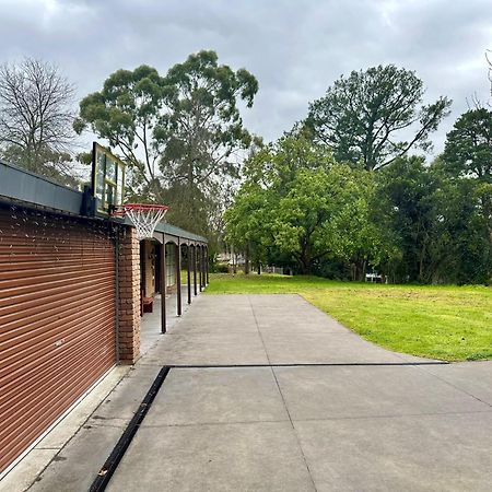 Tree-Lined Donvale Nature Family Getaway Villa Exterior photo